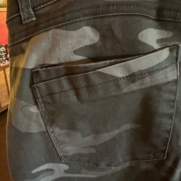 Democracy Camouflage Women Jeans size 10 - Picture 4 of 5